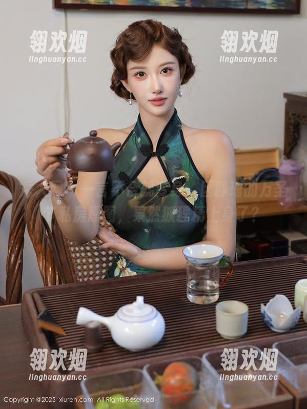 秀人网-区静瑶 秀人网 - 一言不合就变身,区静瑶的万圣节私房原图,果然狐狸精上身了?
