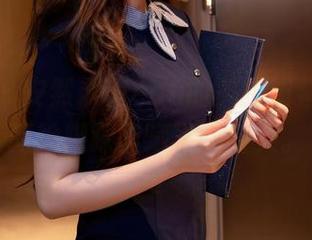 秀人网 – 安然maleah的美脚图集，真想问她脚踝里藏了啥宝贝。