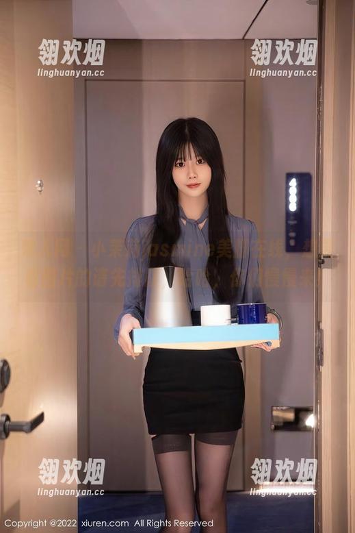 秀人网-小茉莉jasmine 秀人网 - 小茉莉jasmine美脚在线,想要看图片的请先排队,哈哈,你们慢慢来!