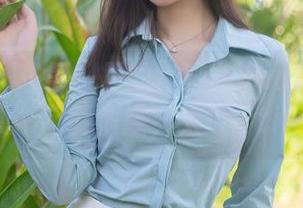秀人网 – 难得一见的徐微微mia黑丝图片，下载一定要慎重，太flirting了！