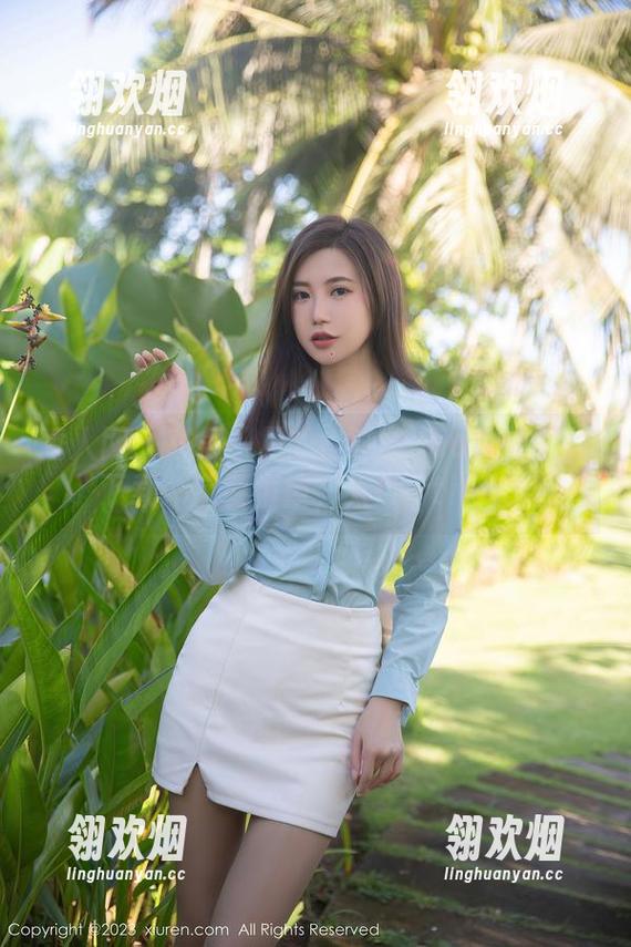 秀人网 - 难得一见的徐微微mia黑丝图片，下载一定要慎重，太flirting了！