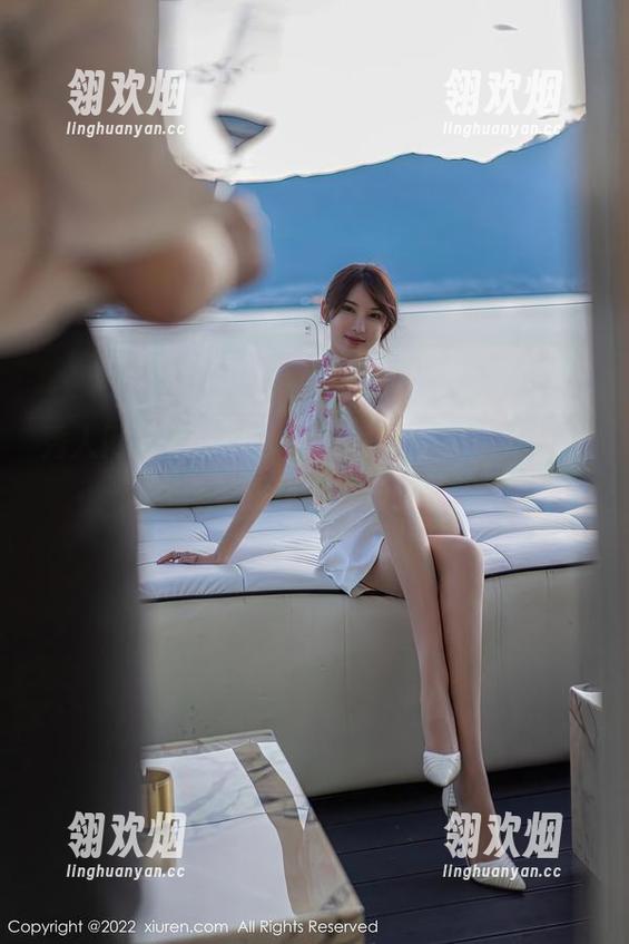 秀人网-恩一 秀人网 - 恩一的水手服,原图在这儿晃晃!写真美到你想去海边了没?