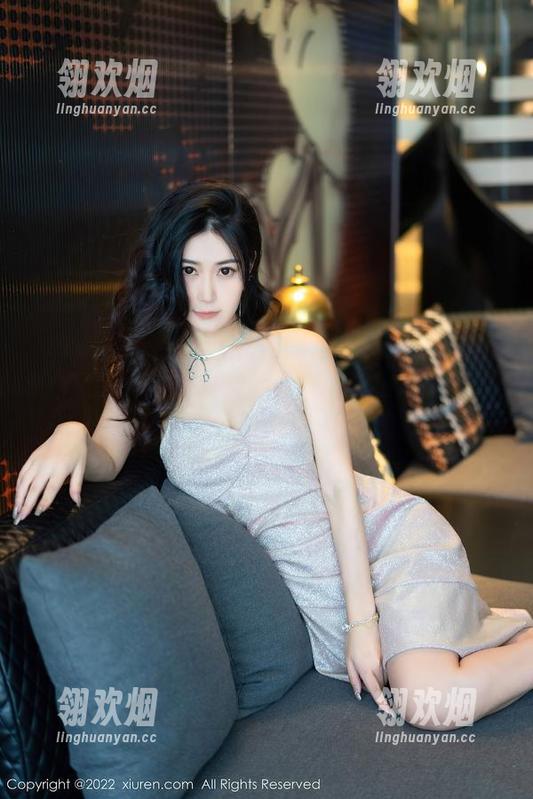 秀人网 - 白甜的一组超透明私拍，快来看看真相是什么！