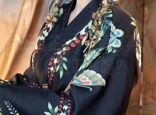 秀人网 – 女王白芷yy高清写真，随时待命，你敢下载吗？