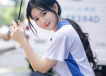 秀人网 – 经过一番努力，软软roro终于穿上了水手服，最新图包快来围观呀！