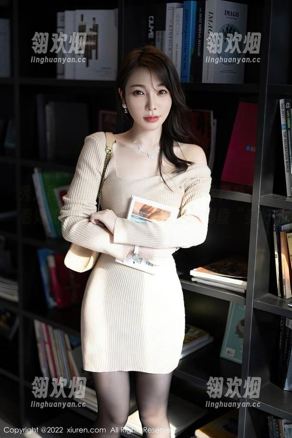 秀人网-陆萱萱 秀人网 - 陆萱萱的“师生剧情写真集”:看她如何用高清让你怀念上课那段“美好”的时光!
