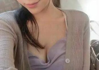 微密圈 – 童小芯带你踩水！浴室欢乐福利图片上线，快来享用吧