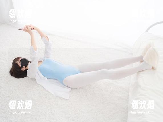 紧急企划-林书辞 紧急企划 - 左脚穿右脚脱:林书辞的牛仔裤写真全套来了,你敢看吗?