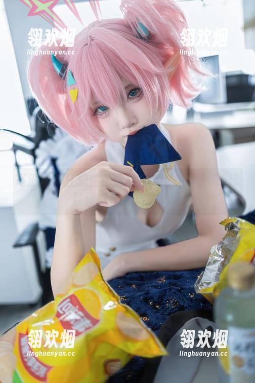 高清写真狂想曲：纸悦Etsu_ko与美咲泳装碰撞出的灵感火花