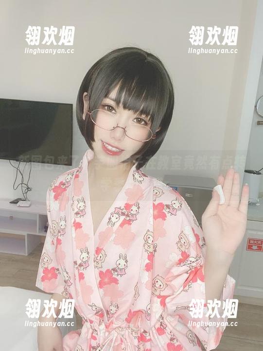 新图包来了，芋圆侑子在教室竟然有点转学季的味道