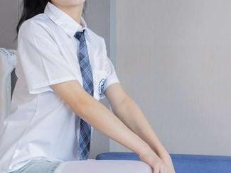 袜啵啵 – 小甜豆的女友写真，很容易让我进入‘观影’模式，恨不得一口气看完。