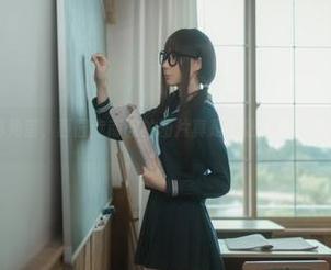 黑袜里的隐秘角落，西园寺南歌的图片真是个让人忍不住细品的资源。