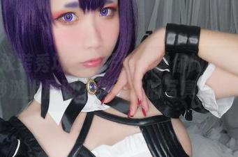 柴郡泳装秀场：贞子蜜桃教你如何在夏日沙滩上展现娇俏姿态的写真作品集