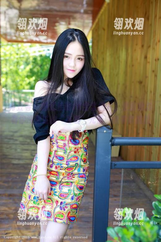 青豆客 - 施忆佳的JK全套图片，里面绝对有你没见过的“高级”元素，快来帮我找找！